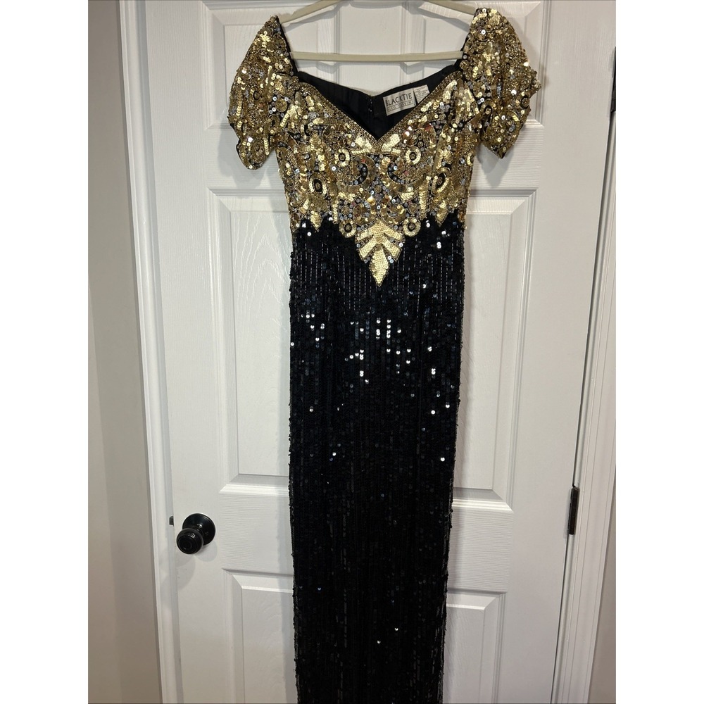Black Tie Oleg Cassini 100% Silk Beaded Gown Long Sequins Vintage Size 4 Fashion